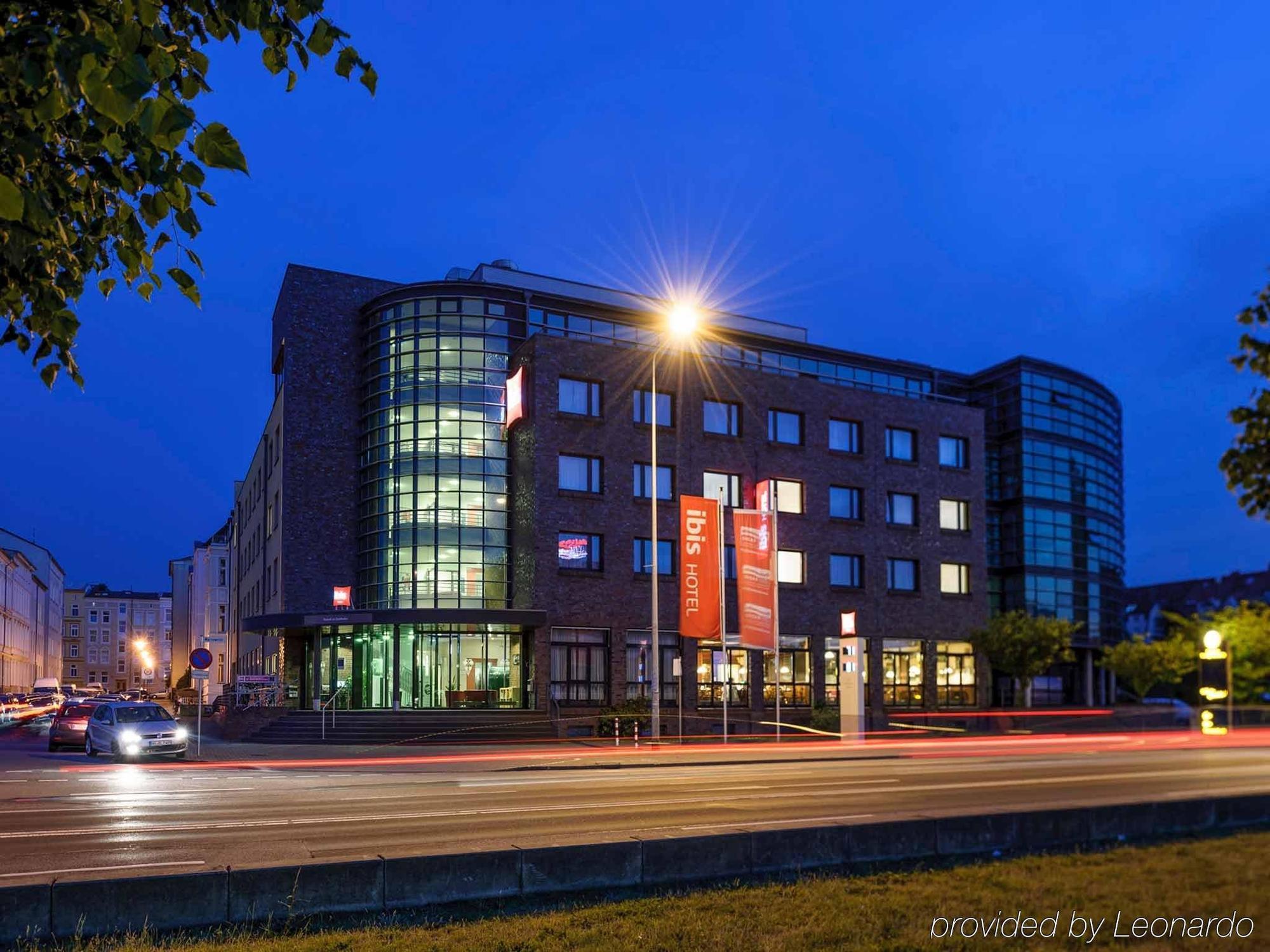 Ibis Rostock Am Stadthafen Exterior photo