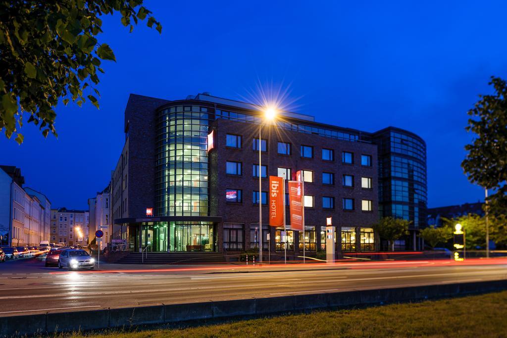 Ibis Rostock Am Stadthafen Exterior photo